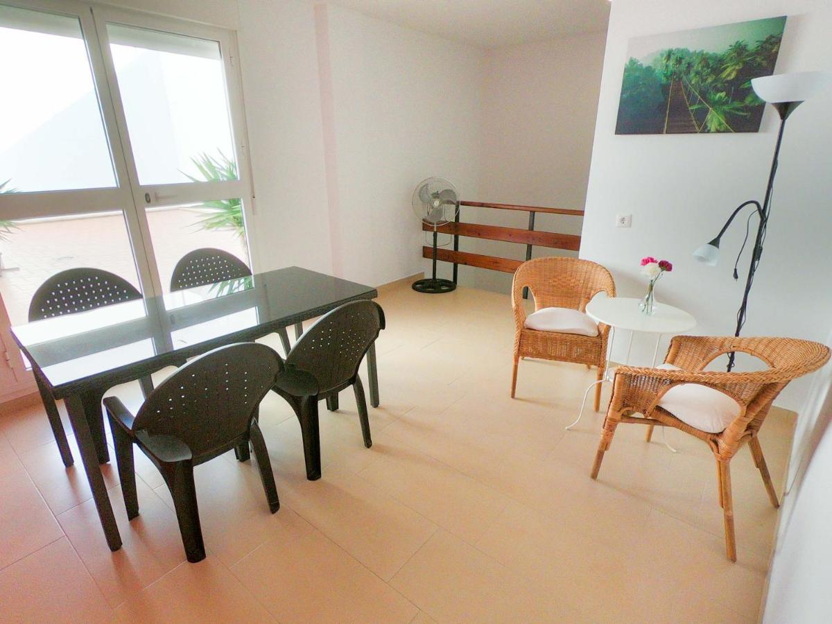 Noria Is A Comfortable Apartment With Patio And Large Terrace In Conil Conil De La Frontera Extérieur photo